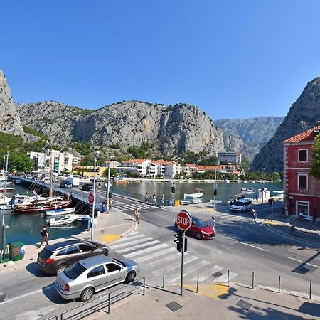 Apartment Mate Omiš Exteriör bild