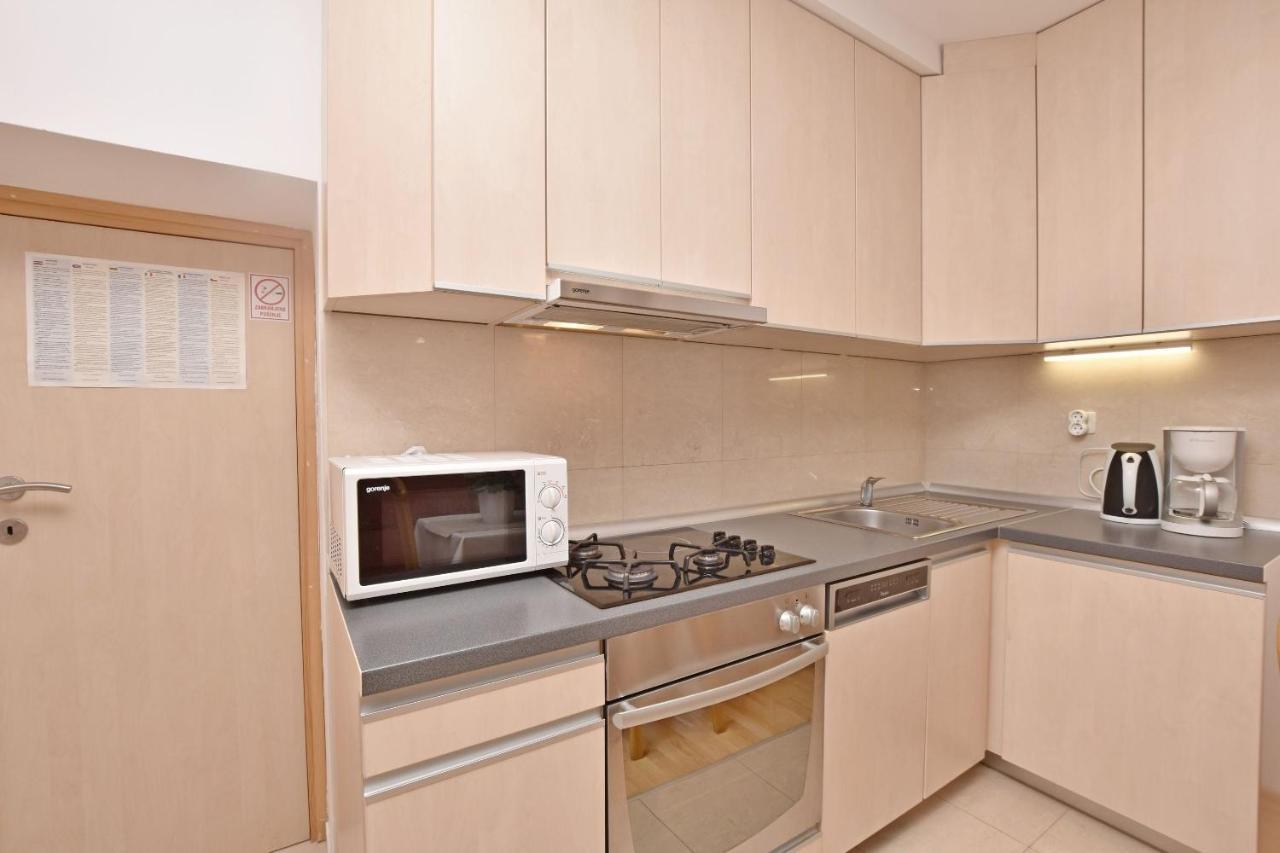 Apartment Mate Omiš Exteriör bild