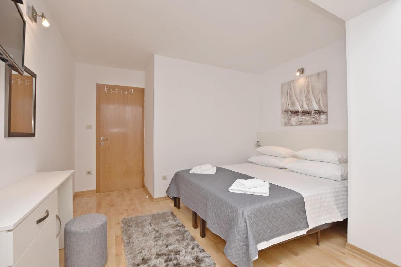 Apartment Mate Omiš Exteriör bild