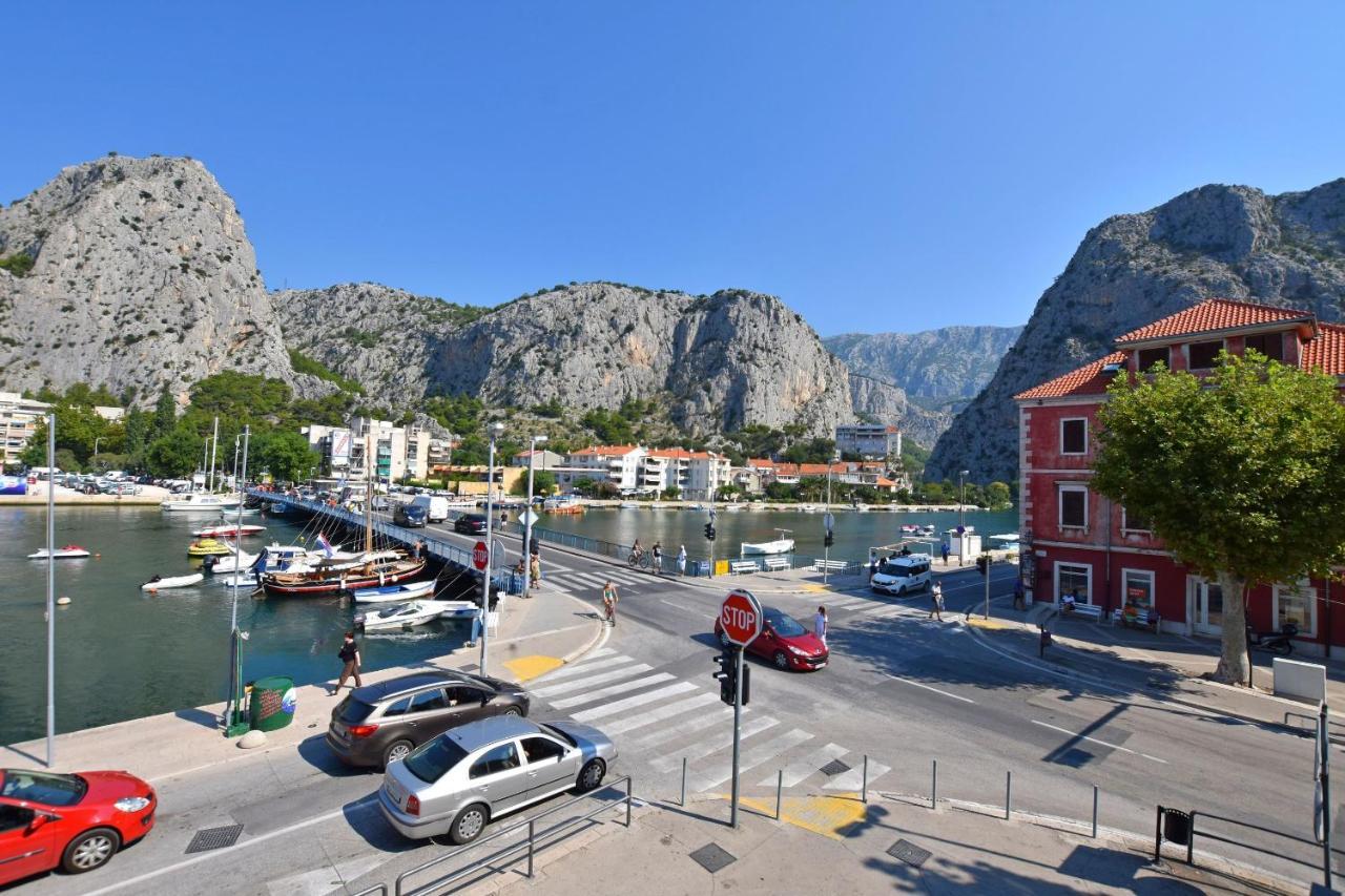 Apartment Mate Omiš Exteriör bild