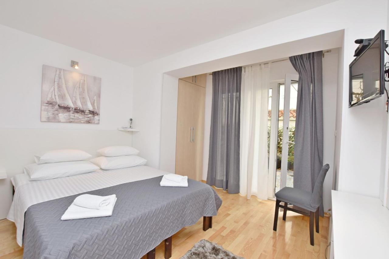 Apartment Mate Omiš Exteriör bild
